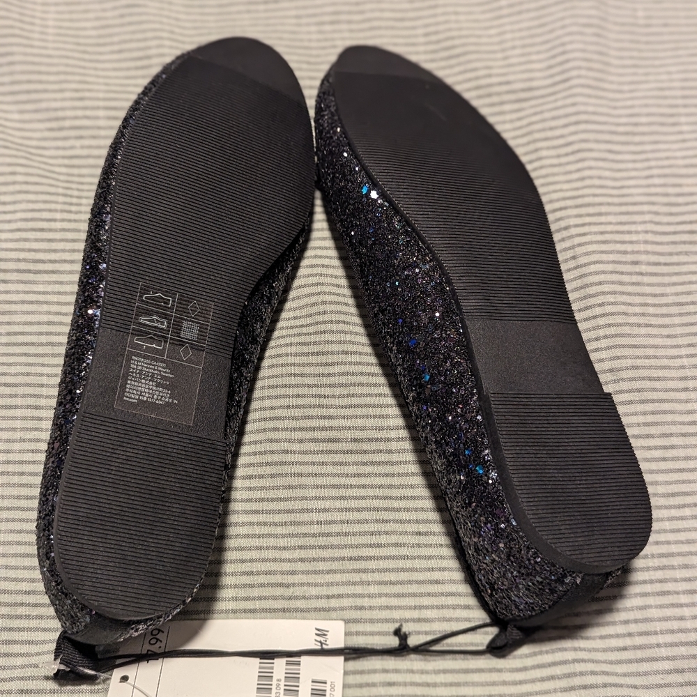 Girls H&M flats - Picture 2 of 2
